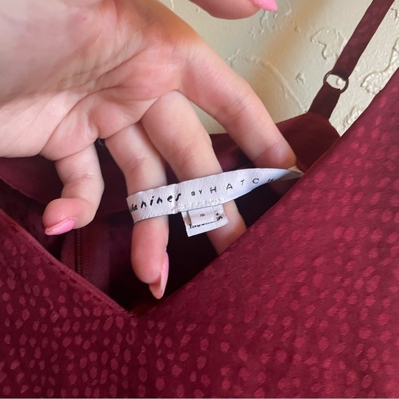 The Nines by HATCH Sleeveless Tiered Slip Maternity Dress red satin size small - Picture 4 of 7